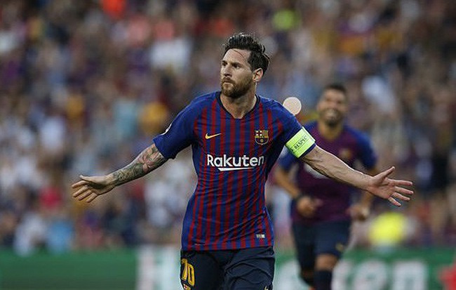 Messi lập siêu phẩm đá phạt, Barcelona giành thắng lợi ngày mở màn Champions League