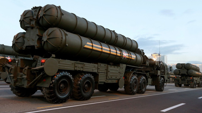 Ấn Độ ký mua S-400 Nga: Cú đánh vỗ mặt khiến đồng minh Mỹ "câm nín"