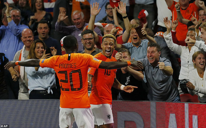 Cựu sao Man United tỏa sáng, giúp Hà Lan vùi dập khó tin Đức