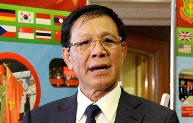 Cựu Trung tướng Phan Văn Vĩnh làm đơn xin... hầu tòa
