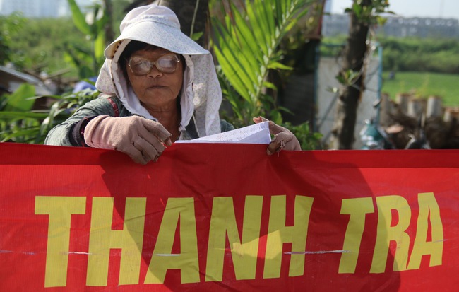 Người dân Thủ Thiêm: "Chúng tôi đi khiếu nại khi tóc còn xanh, giờ đã trắng hết rồi"