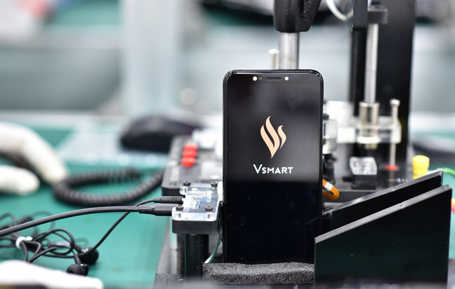 Vingroup sản xuất Vsmart bằng những máy móc tân tiến nào?