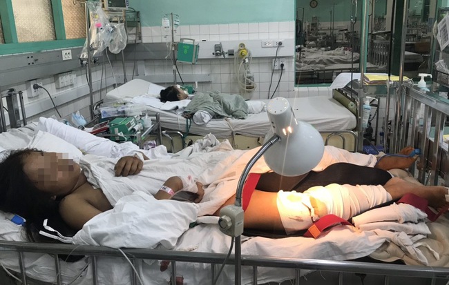 Bác sĩ vội vã trở lại viện, xuyên màn đêm cứu chân bé gái 13 tuổi trong ngày Thầy thuốc Việt Nam