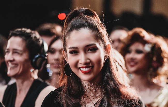 Hoa hậu chuyển giới Nhật Hà rạng rỡ trong lễ trao giải của cộng đồng LGBTI+ 2019