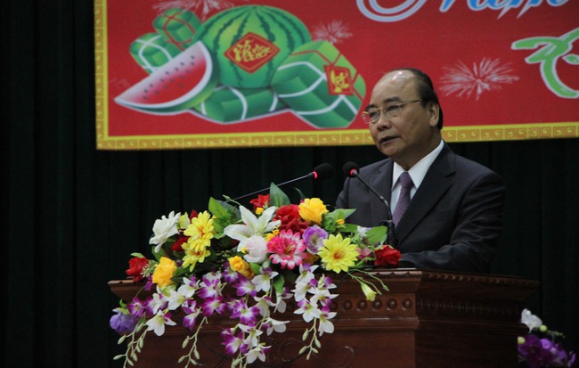 Thủ tướng Nguyễn Xuân Phúc xông đất, chúc tết cán bộ và người dân Đà Nẵng