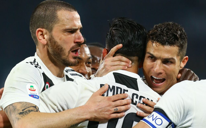 Kéo sập pháo đài vững chắc nhất, Ronaldo và Juventus chạm một tay vào chức vô địch