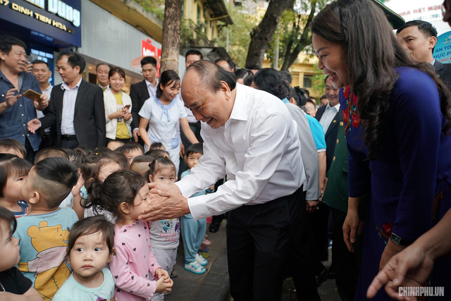 Thủ tướng: Lấy hạnh phúc, an toàn của phụ nữ, trẻ em là mục tiêu hành động