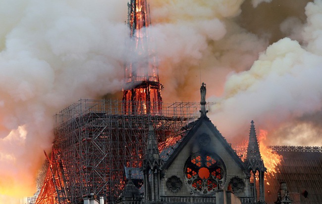 Cháy Nhà thờ Đức Bà Paris ngay đầu Tuần Thánh, "một điềm báo chẳng lành": Giáo hội Chính thống Nga đau xót!