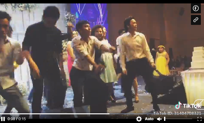 Video danh hài Hoài Linh nhảy nhót sôi động, khiến nhiều người ngỡ ngàng