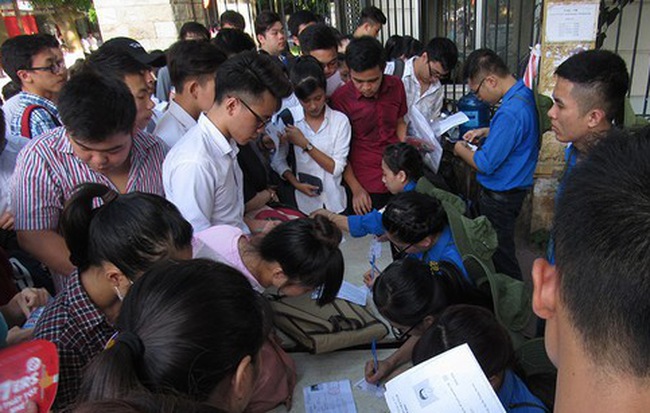 Nhiều sinh viên ở ĐH Ngoại thương, Kinh tế Quốc dân, Y Hà Nội... bị đuổi học bất thình lình vì được sửa điểm thi THPT Quốc gia 2018