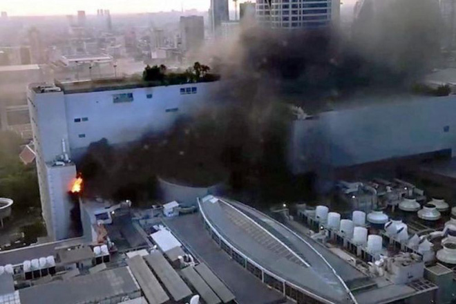 Cháy kinh hoàng ở trung tâm thương mại Bangkok, nhiều nạn nhân nhảy xuống từ tầng cao