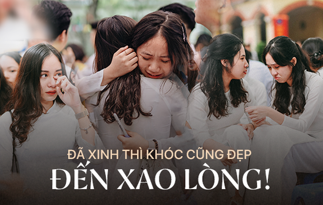 Những khoảnh khắc đẹp nhất mùa bế giảng tại Hà Nội: Dàn nữ sinh khóc lóc bù lu bù loa vẫn giữ được nét xinh xắn đến xao lòng