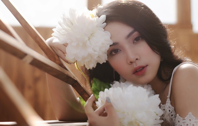 Nhan sắc xinh đẹp của nữ ca sĩ KALYN - học trò Dương Hoàng Yến