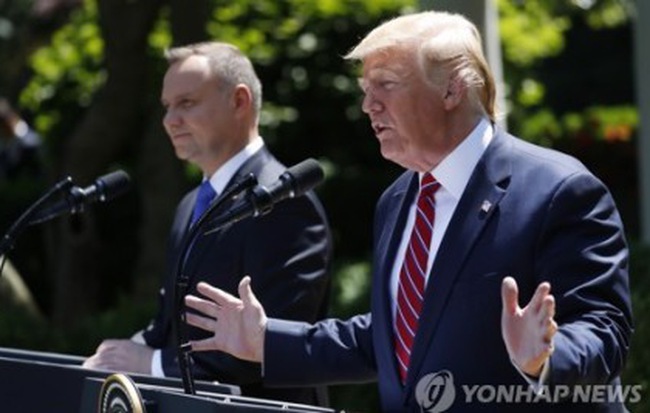 Họp báo tròn 1 năm sau cuộc đối thoại thế kỷ, TT Trump 4 lần nói "không vội vàng" với Triều Tiên
