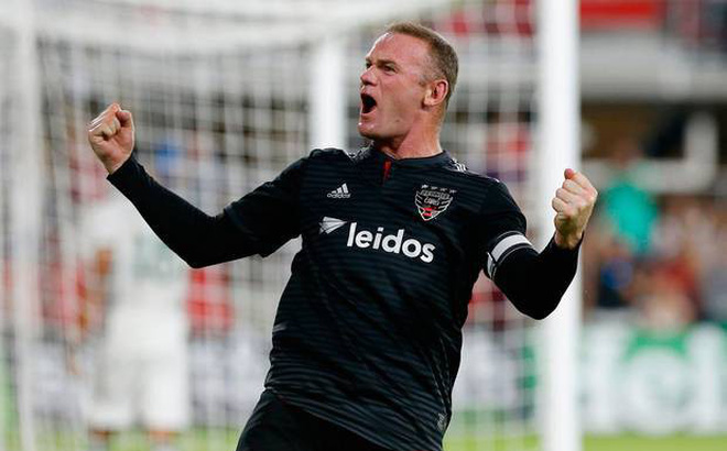 Rooney lại "gây bão" với pha ghi bàn từ khoảng cách khó tin