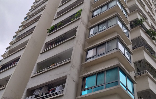 Hà Nội: Nghi án bảo vệ tòa nhà chung cư VOV sàm sỡ 2 bé gái trong thang máy