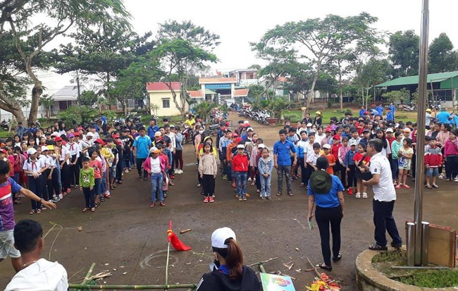 Hàng chục học sinh tham dự hội trại hè 2019 nhập viện sau bữa cơm tối