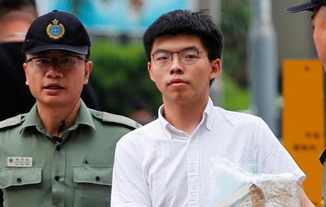 Cựu thủ lĩnh sinh viên Joshua Wong lại bị bắt giữ sau khi trở về Hong Kong