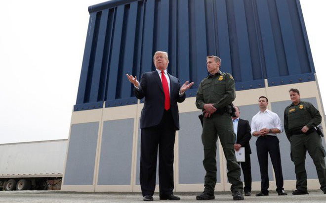 6,1 tỷ USD và 127 dự án bị ảnh hưởng: Bức tường của ông Trump đang "hút máu" Quân đội Mỹ?