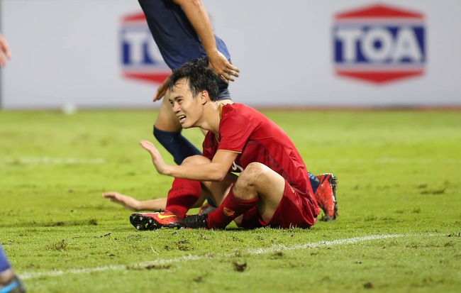 Thái Lan 0-0 Việt Nam: Việt Nam suýt mất điểm vào phút cuối