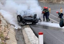 Quảng Ninh: Xế hộp mất lái đâm vào vách núi khiến 3 người thương vong