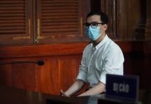 Nam tiếp viên hàng không Vietnam Airlines lãnh 2 năm tù treo vì làm lây lan COVID-19