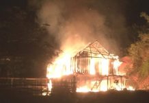 Nghịch tử buổi trưa vác dao đuổi chém bố mẹ, tối về phóng hỏa đốt nhà