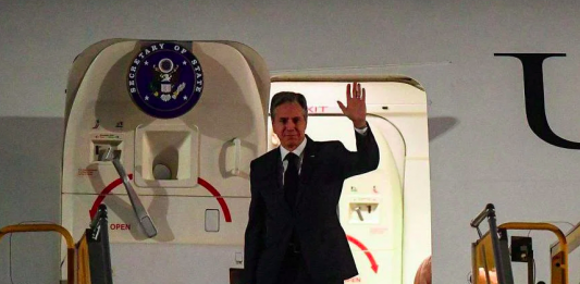 Ngoại trưởng Mỹ Antony Blinken tới Hà Nội, bắt đầu chuyến thăm Việt Nam