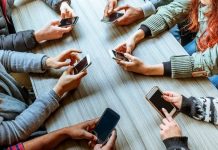 Sống ‘sạch – xanh’ trên mạng xã hội: Không để thuật toán ‘thao túng’ tâm lý