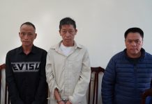 Bán cả em gái ruột sang nước ngoài để lấy tiền tiêu xài