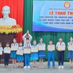 Hoài Ân: Trao bổng cho học sinh học tập tốt năm học 2023-2024