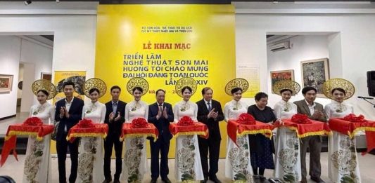 Triển lãm nghệ thuật sơn mài chào mừng Đại hội Đảng toàn quốc lần thứ XIV